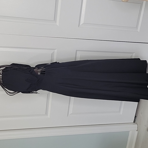 FORE Elegant Black Dress with Unique Strappy Design Size Small - Picture 4 of 10
